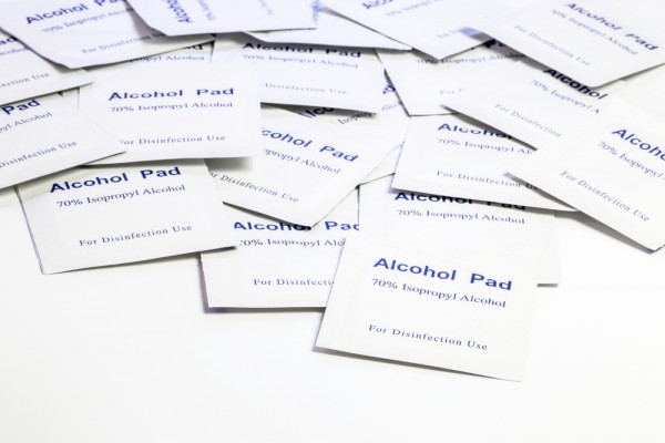 14 Surprising New Uses for Alcohol Pads -- Nurse Approved!