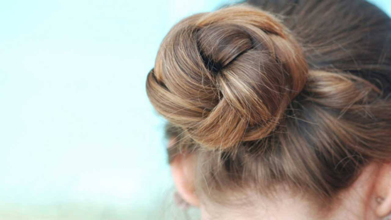 50 Professional Hairstyles For Women To Try