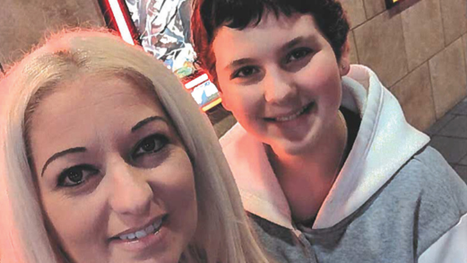 Police Take Teen With Cancer Into Custody After Mother Forces Her To Skip Treatment Scrubs 