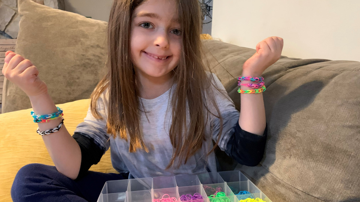 7-Year-Old Raises $22,000 for Local Children's Hospital Making Bracelets - Scrubs | The Leading Lifestyle Nursing Magazine Featuring Inspirational and Informational Nursing Articles - Vimarsana News