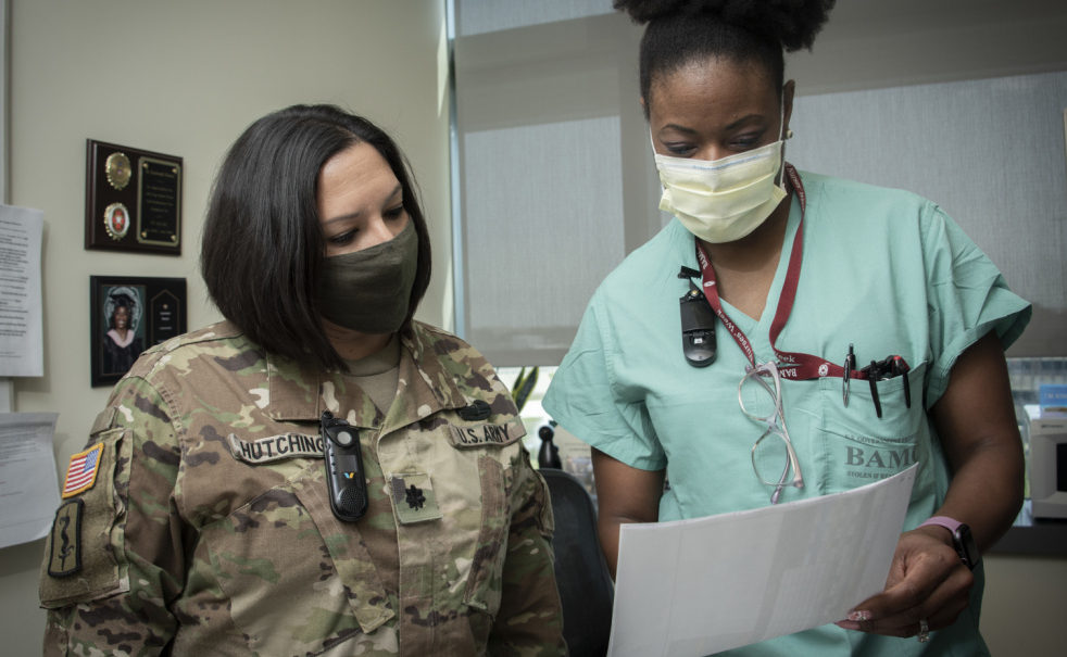 Military Nurse Gets National Honor for Her Commitment to Critically Ill Patients - Vimarsana News