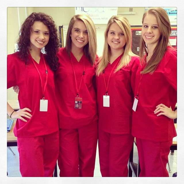 Nurses on Instagram: Our favorite scrubs styles of the week! 